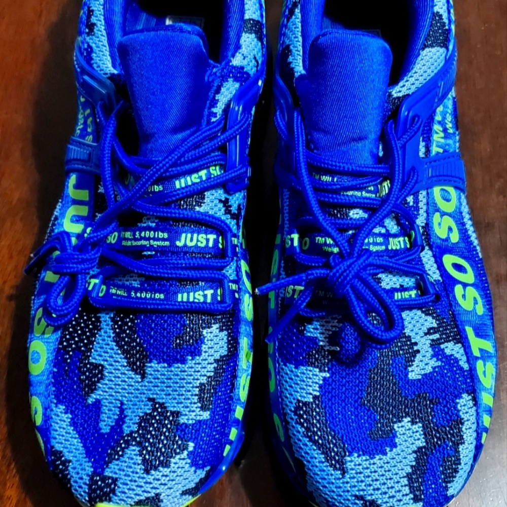 Just so so sneakers